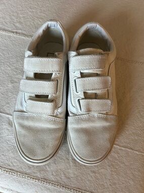 Vans White Velcro Canvas & Suede Sneakers Women’s size 6, Kids & Mens size 4.5